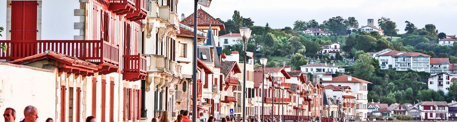 Häuser in der Nähe des Campingplatzes st jean de luz